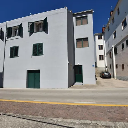 Jelena Apartment Primosten