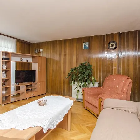 Apartment Jelena *